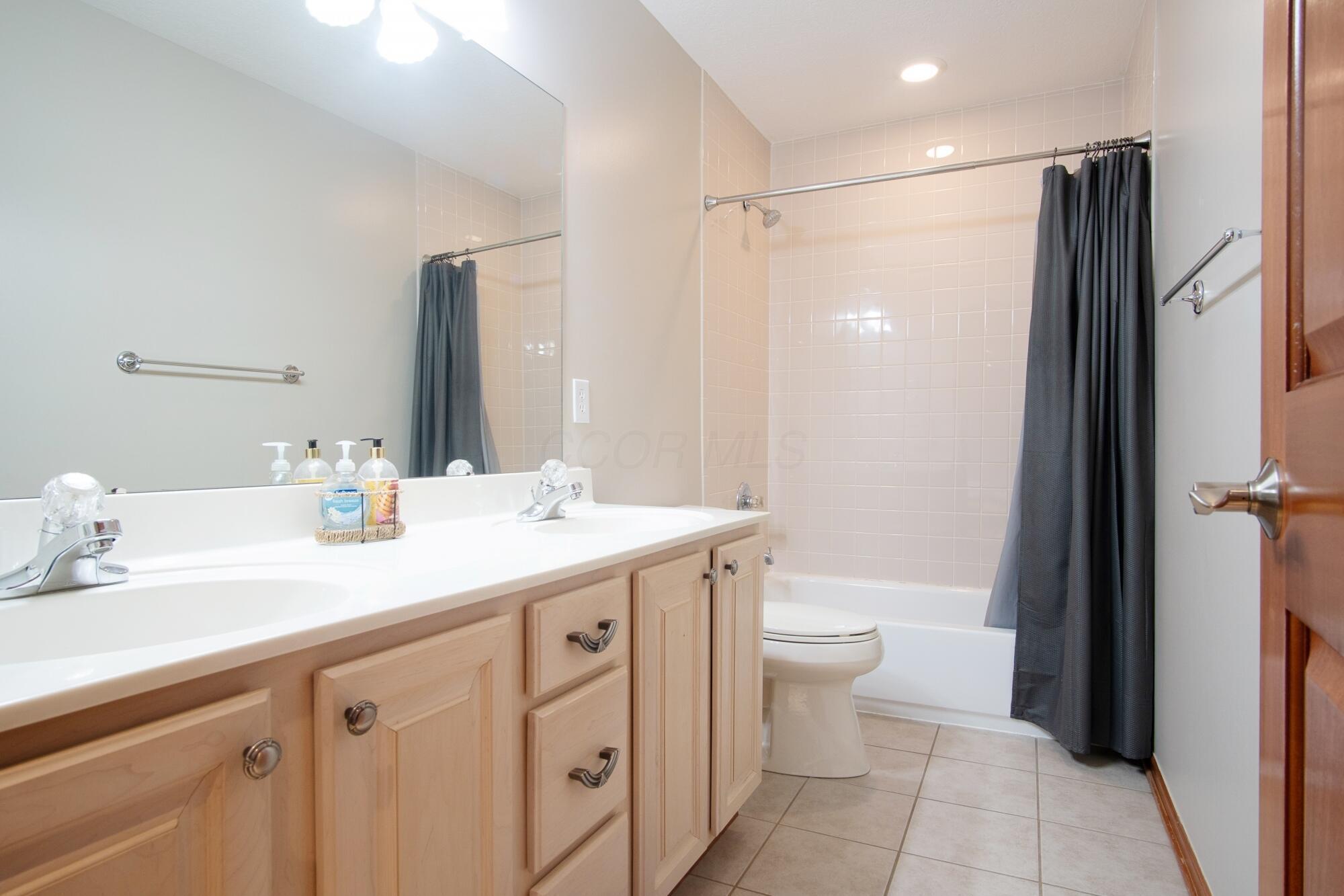 6268 Bellow Valley Drive, Dublin, Ohio image 26