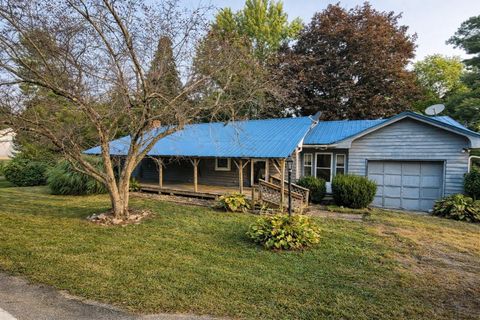 Homes For Sale - 16251 State Route 678<br/> Rockbridge, OH 43149