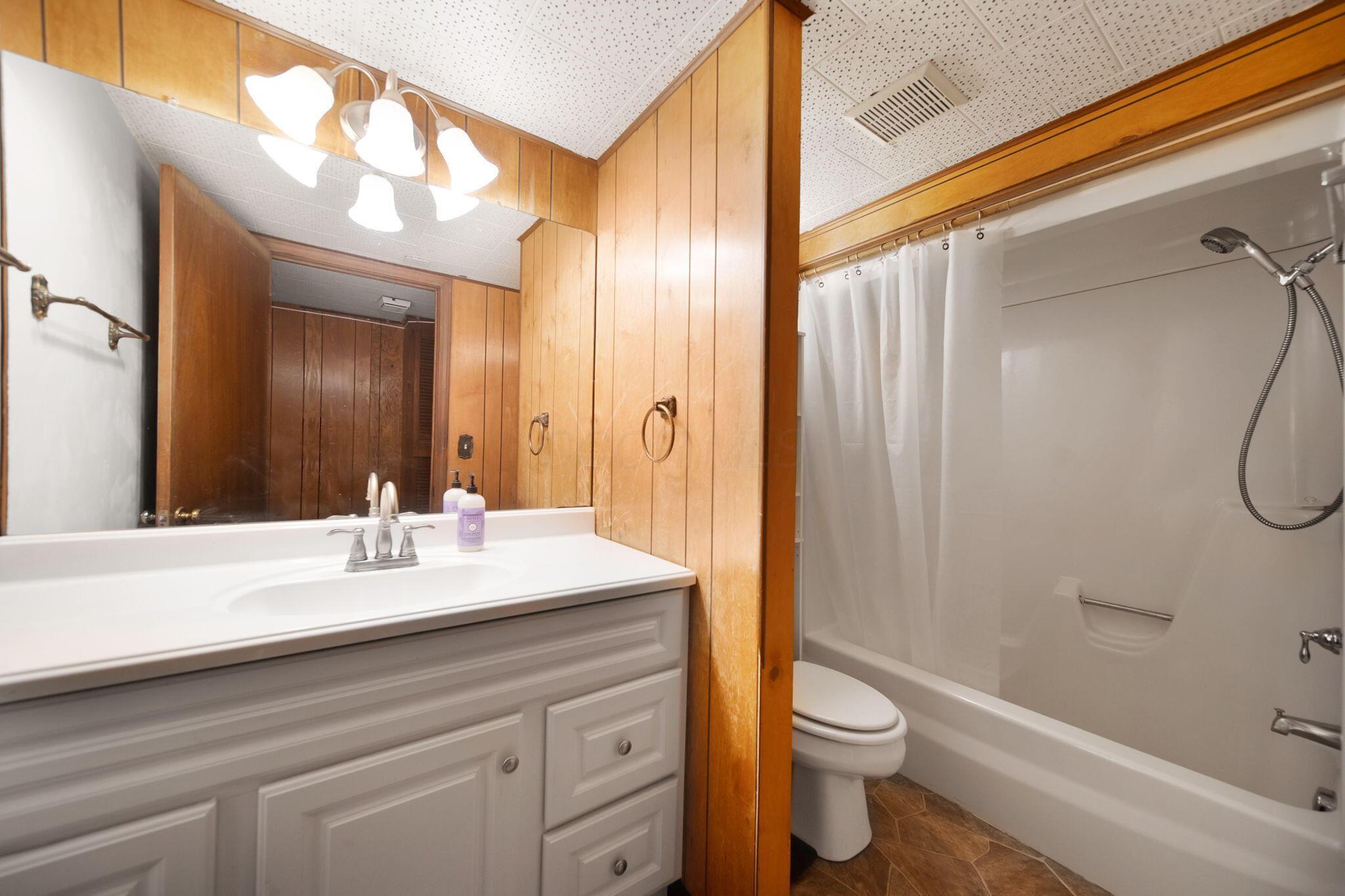 6810 Barrett Road, Geneva, Ohio image 35
