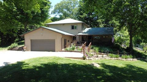 Photo of 8080 Clearport Road SW, Lancaster, OH 43130 (MLS # 226020426)
