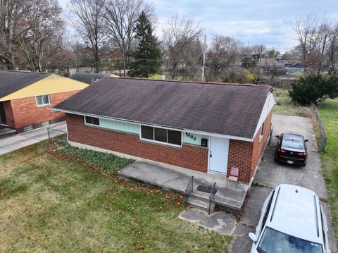 Photo of 1283 E Innis Avenue, Columbus, OH 43207 (MLS # 225044433)