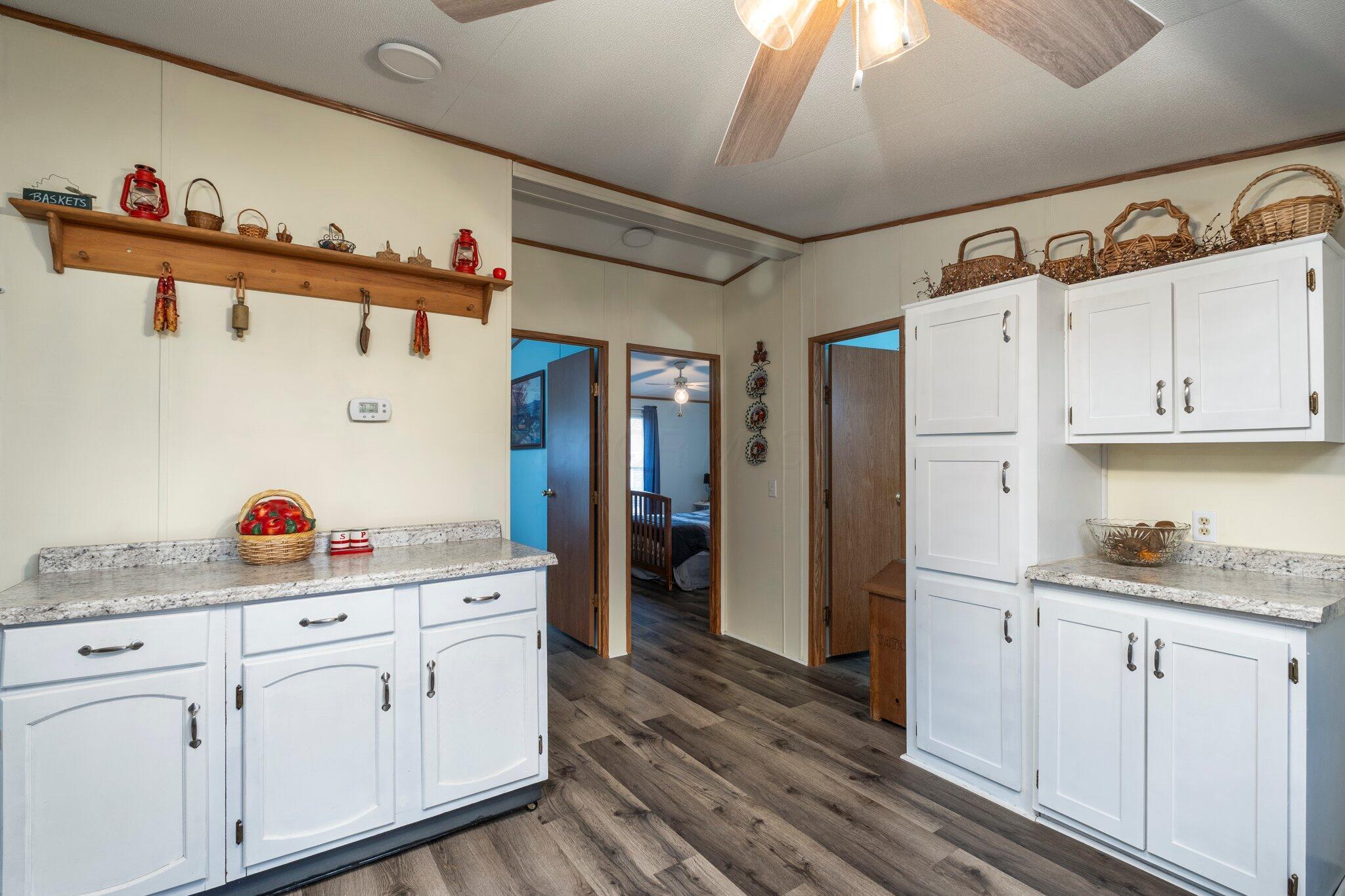 8095 Fall Creek Road, Leesburg, Ohio image 15
