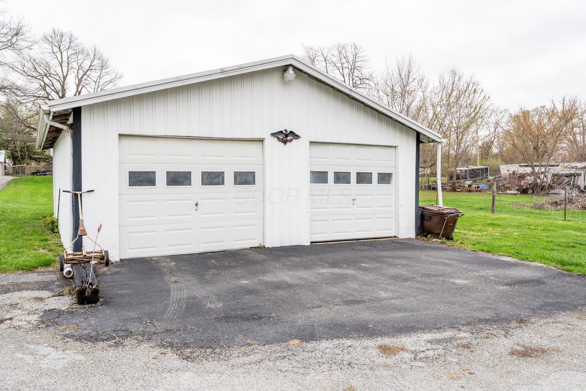 8095 Fall Creek Road, Leesburg, Ohio image 34