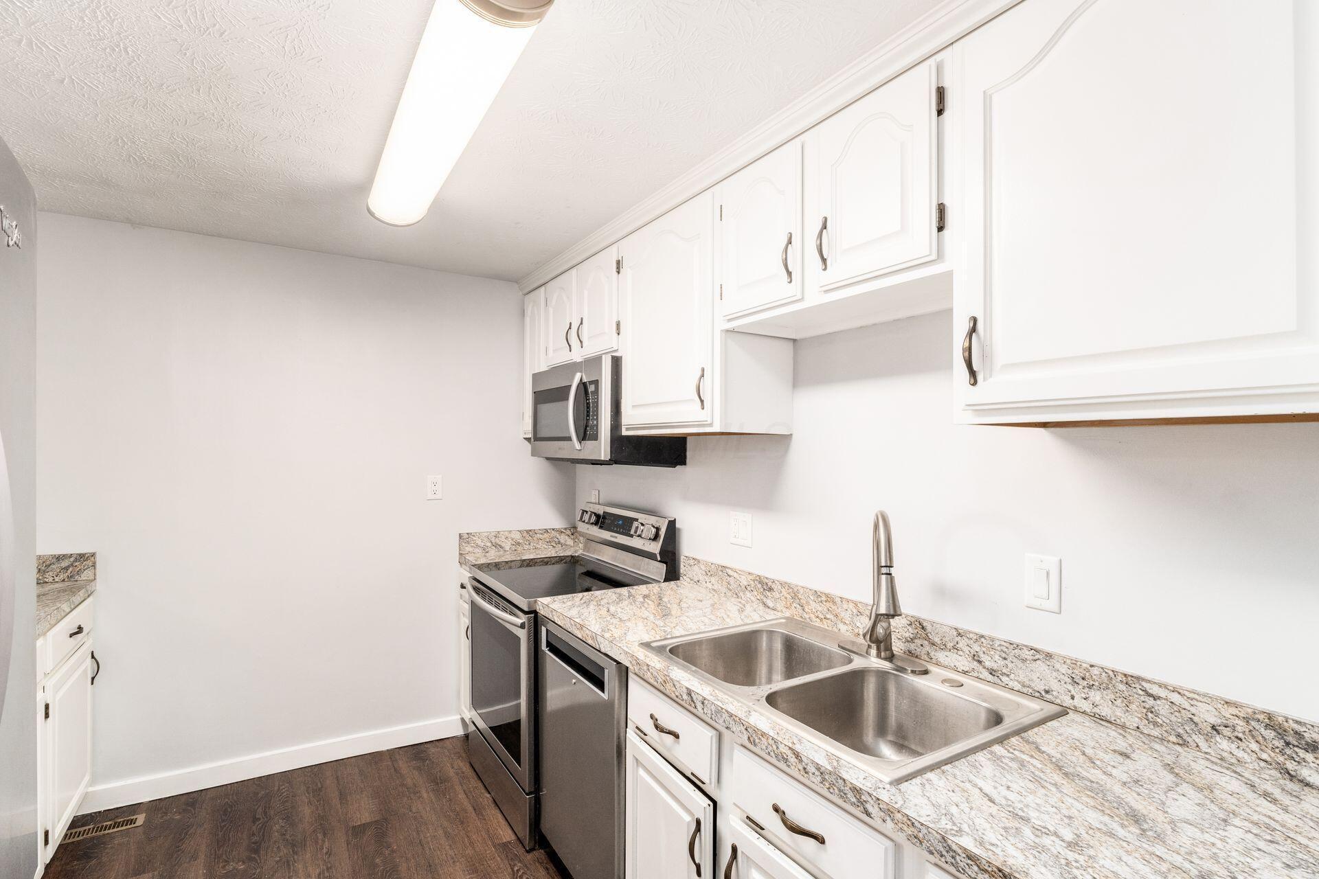 1246 Hilton Drive, Reynoldsburg, Ohio image 17