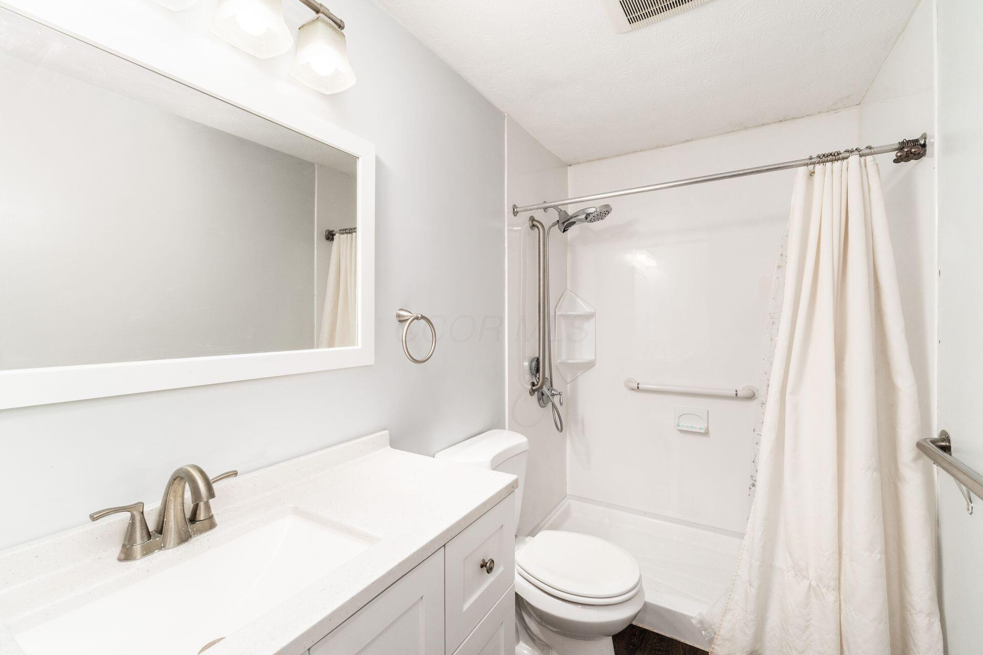 1246 Hilton Drive, Reynoldsburg, Ohio image 23