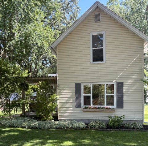Photo of 204 E Blagrove Street, Richwood, OH 43344 (MLS # 226024339)