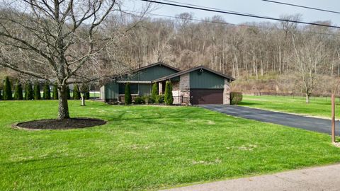 Photo of 1445 Lake Drive, Chillicothe, OH 45601 (MLS # 226009094)