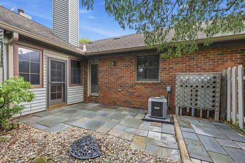 Tiny photo for 52 Welshire Court, Delaware, OH 43015 (MLS # 226030789)