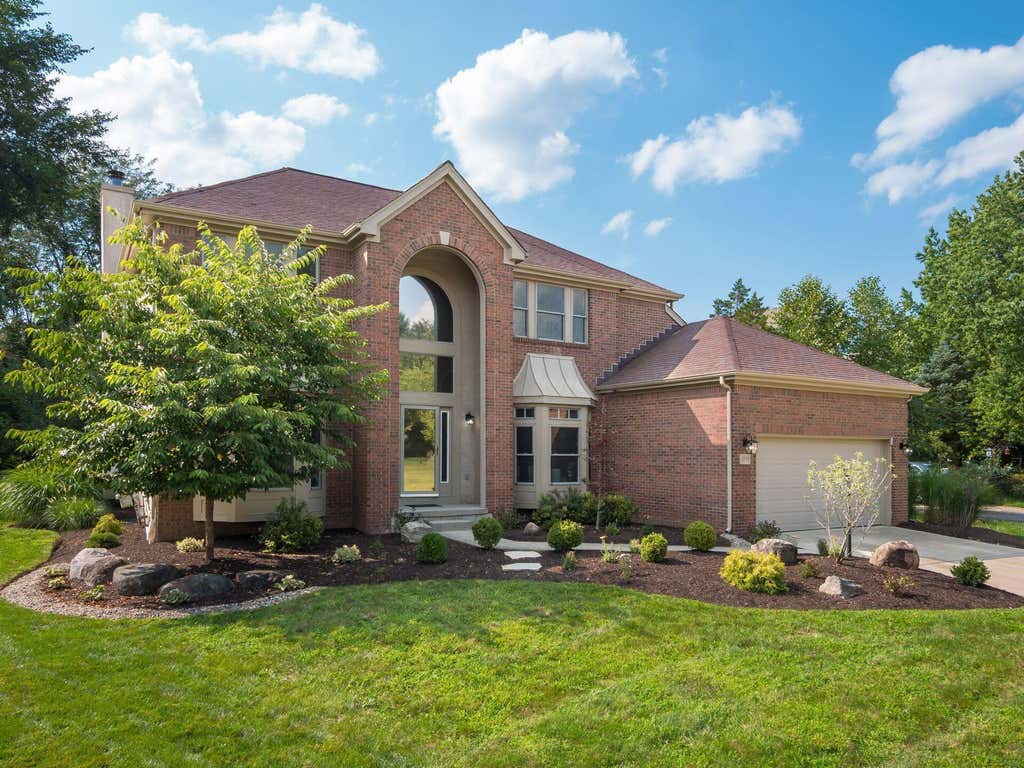 Photo of 4988 Galway Drive, Dublin, OH 43017 (MLS # 226029458)