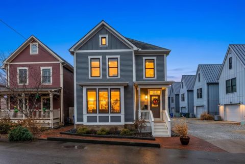 Photo of 135 Punta Alley, Columbus, OH 43201 (MLS # 226000737)