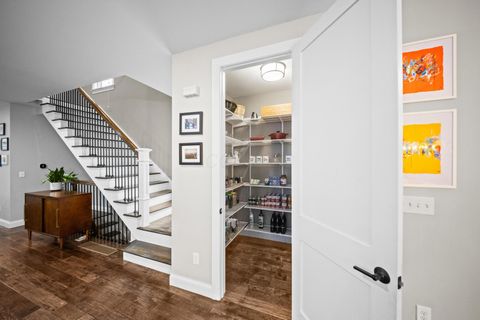 Tiny photo for 135 Punta Alley, Columbus, OH 43201 (MLS # 226000737)