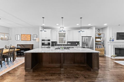 Tiny photo for 135 Punta Alley, Columbus, OH 43201 (MLS # 226000737)