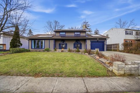 Photo of 300 Dunbarton Road, Columbus, OH 43230 (MLS # 226004872)