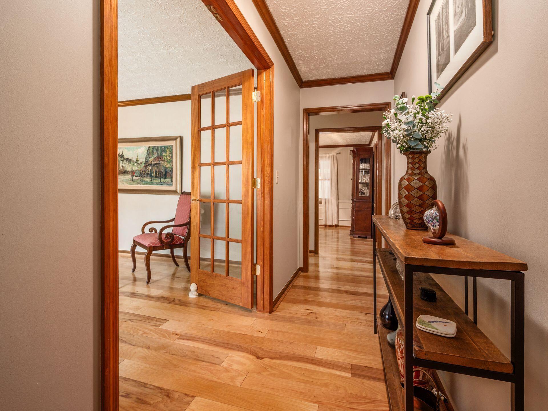 5223 Springfield Drive, Westerville, Ohio image 4