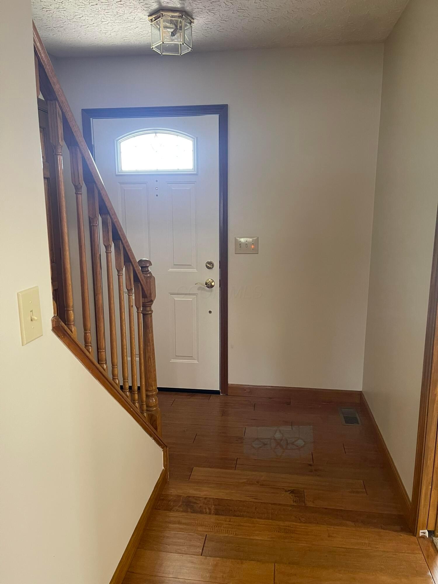 1386 River Trail Drive, Grove City, Ohio image 23
