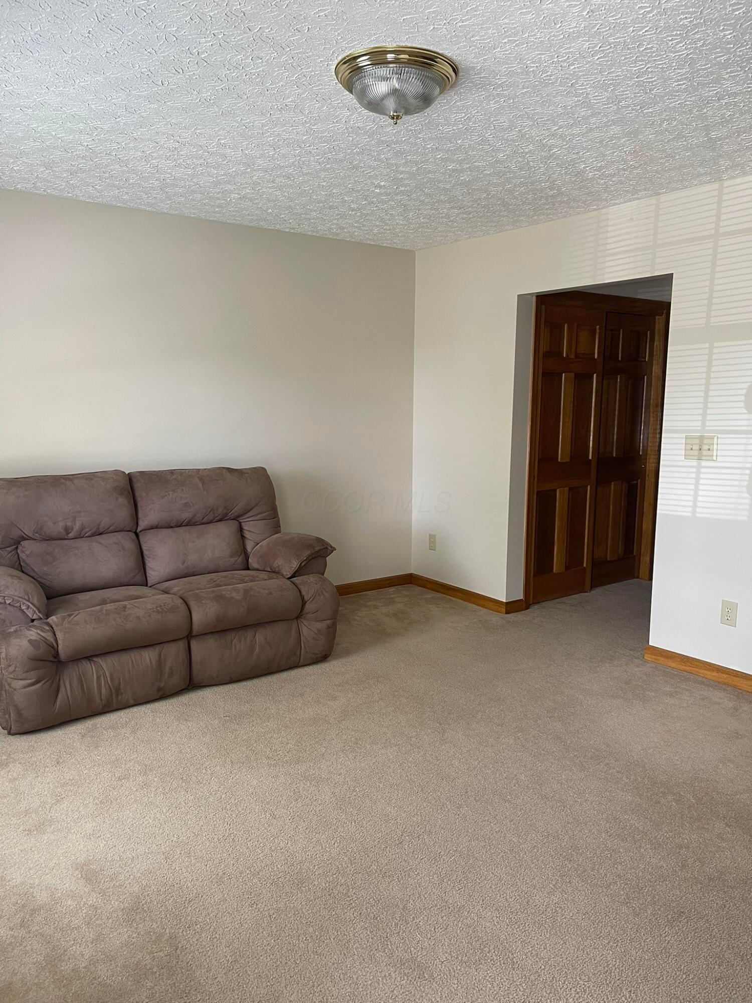 1386 River Trail Drive, Grove City, Ohio image 18