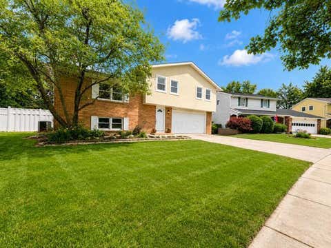 Homes For Sale - 586 Presidential Way<br/> Delaware, OH 43015