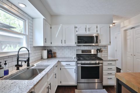 Tiny photo for 3463 En-Joie Drive, Columbus, OH 43228 (MLS # 226014203)