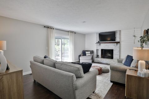 Tiny photo for 3463 En-Joie Drive, Columbus, OH 43228 (MLS # 226014203)