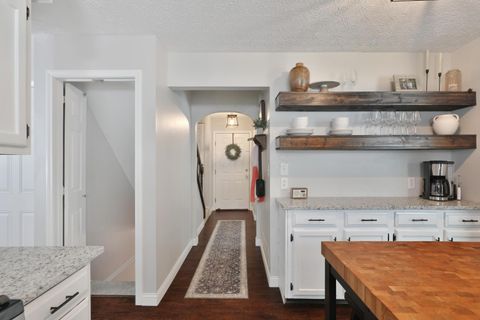 Tiny photo for 3463 En-Joie Drive, Columbus, OH 43228 (MLS # 226014203)