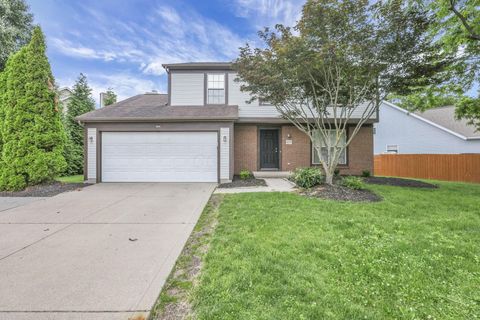 Photo of 4107 Pathfield Drive, Columbus, OH 43230 (MLS # 226022730)