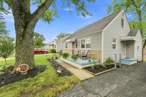 Photo of 3322 Walmar Drive, Columbus, OH 43224 (MLS # 226038019)