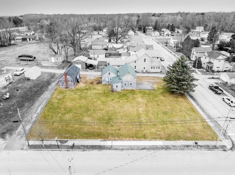 Photo of 0 W Columbus Avenue, Bellefontaine, OH 43311 (MLS # 226006218)