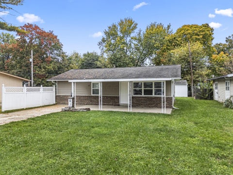 Photo of 87 Woodlawn Avenue, Columbus, OH 43228 (MLS # 226039050)