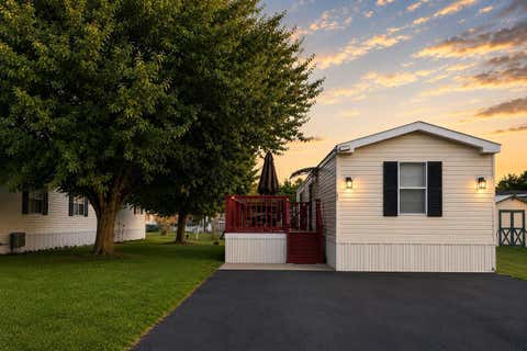 Photo of 177 Oak Manor, Ashville, OH 43103 (MLS # 226032509)