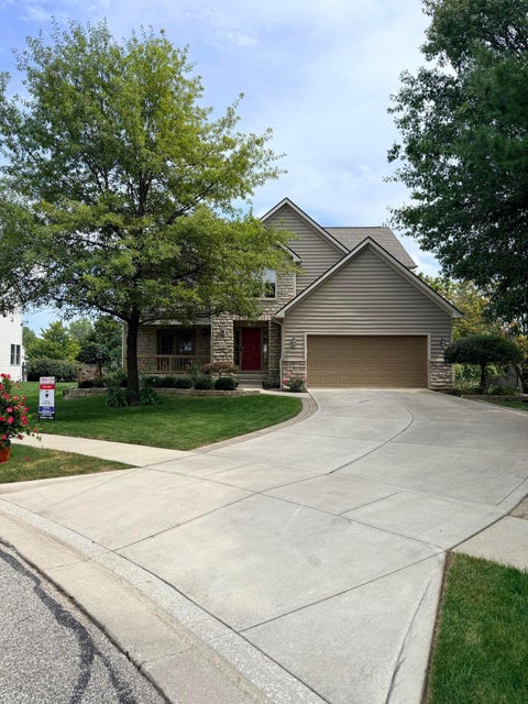 Photo of 7233 Redwood Valley Court, Lewis Center, OH 43035 (MLS # 226032997)