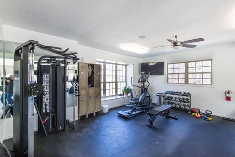 Tiny photo for 2559 Olde Hill Court S, Columbus, OH 43221 (MLS # 226005819)