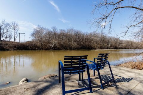 Tiny photo for 2559 Olde Hill Court S, Columbus, OH 43221 (MLS # 226005819)