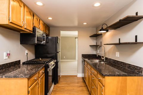 Tiny photo for 2559 Olde Hill Court S, Columbus, OH 43221 (MLS # 226005819)