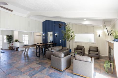 Tiny photo for 2559 Olde Hill Court S, Columbus, OH 43221 (MLS # 226005819)