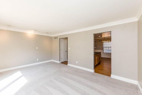 Tiny photo for 2559 Olde Hill Court S, Columbus, OH 43221 (MLS # 226005819)