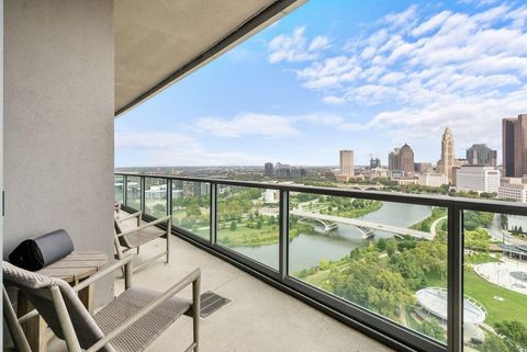 Tiny photo for 1 Miranova Place 2230 #2230, Columbus, OH 43215 (MLS # 225037323)