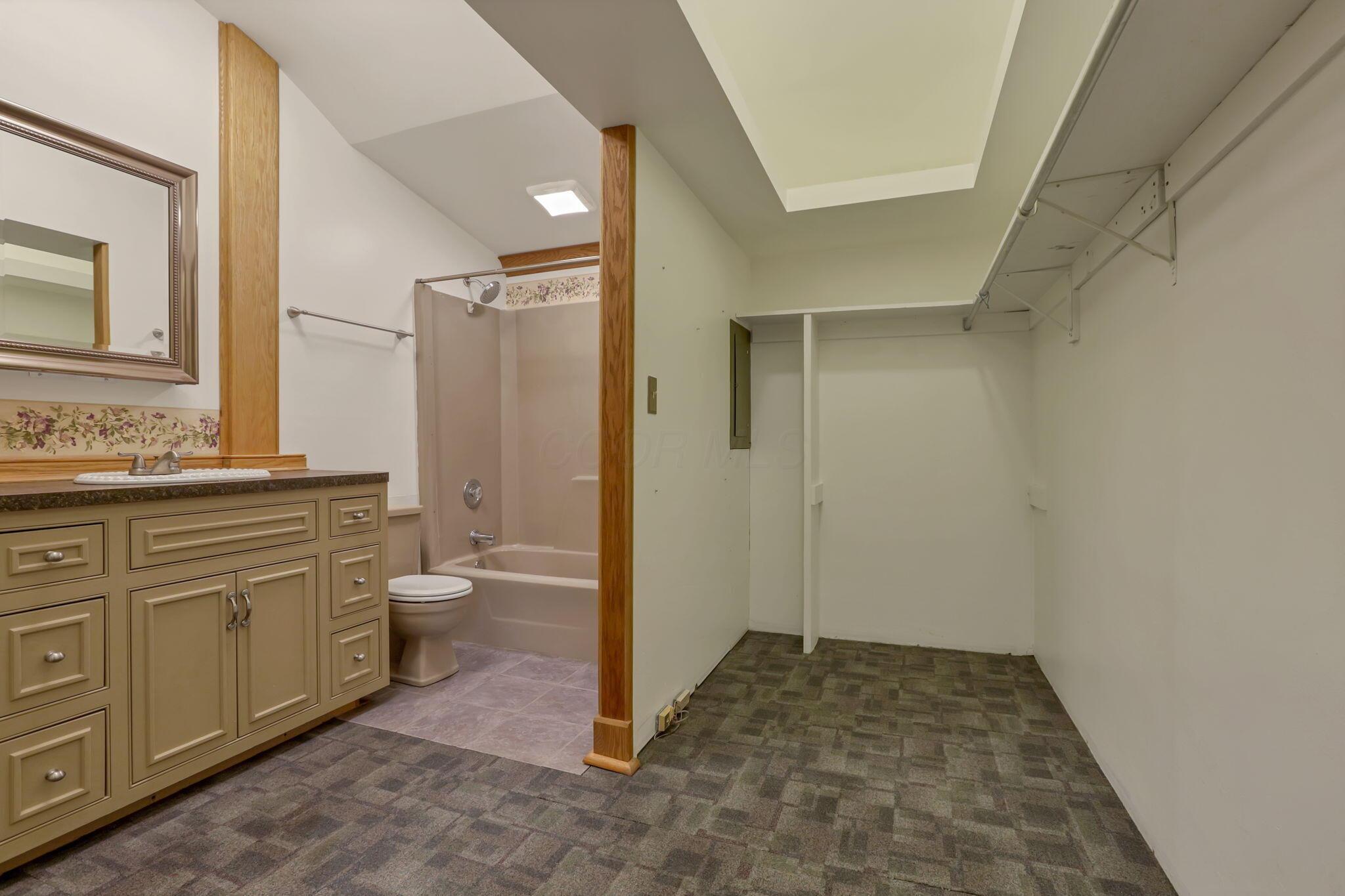 4655 Hayes Road, Groveport, Ohio image 34