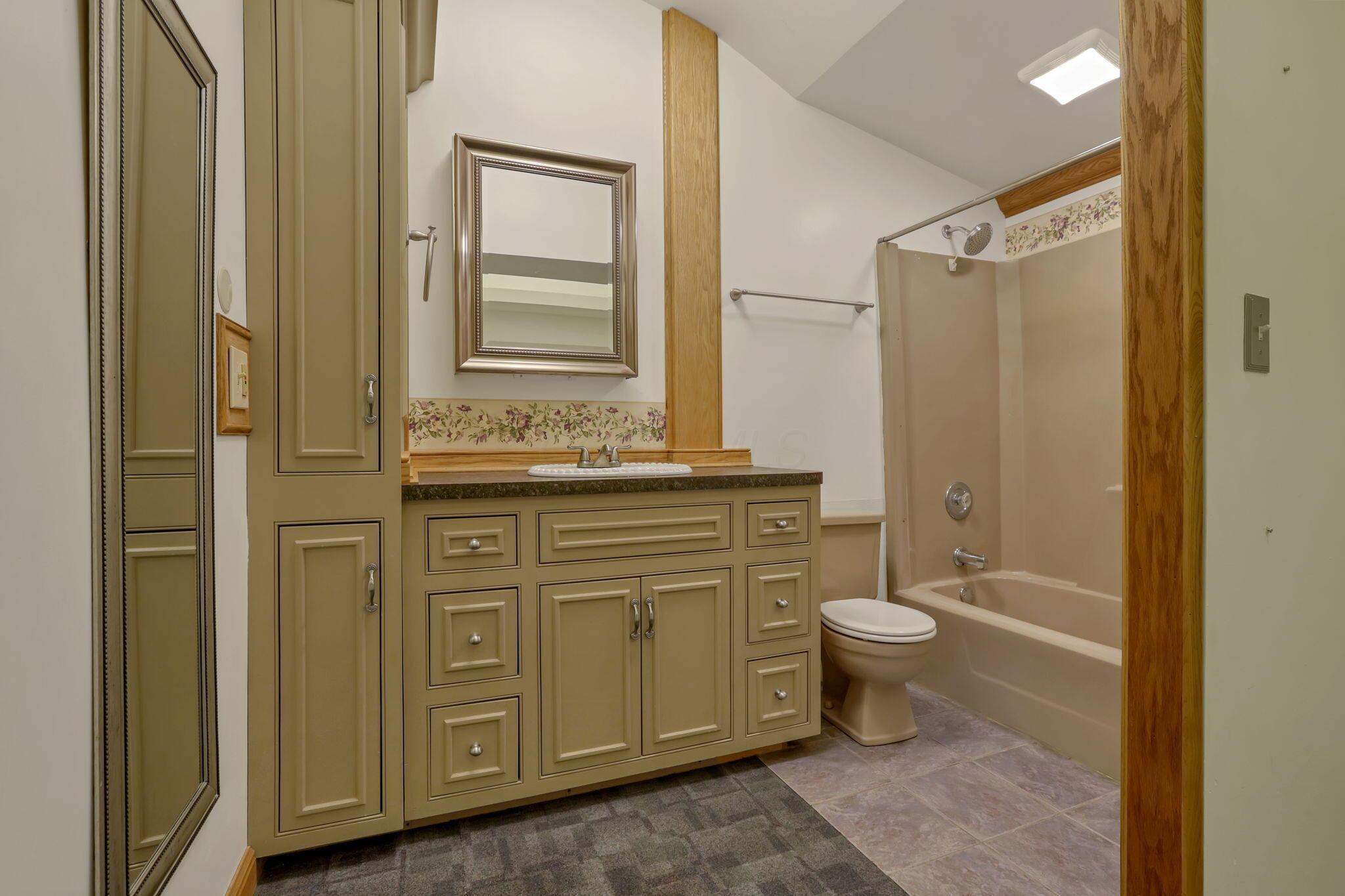 4655 Hayes Road, Groveport, Ohio image 35