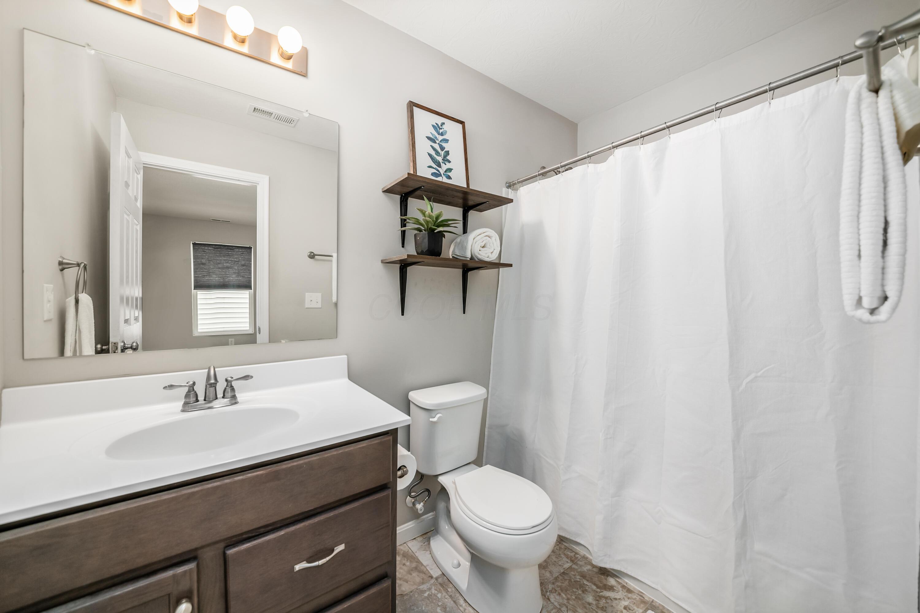 395 Nells Way, Lockbourne, Ohio image 32