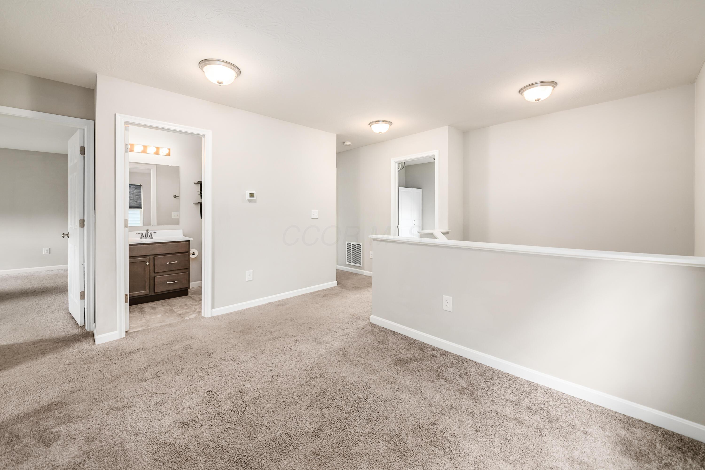 395 Nells Way, Lockbourne, Ohio image 23