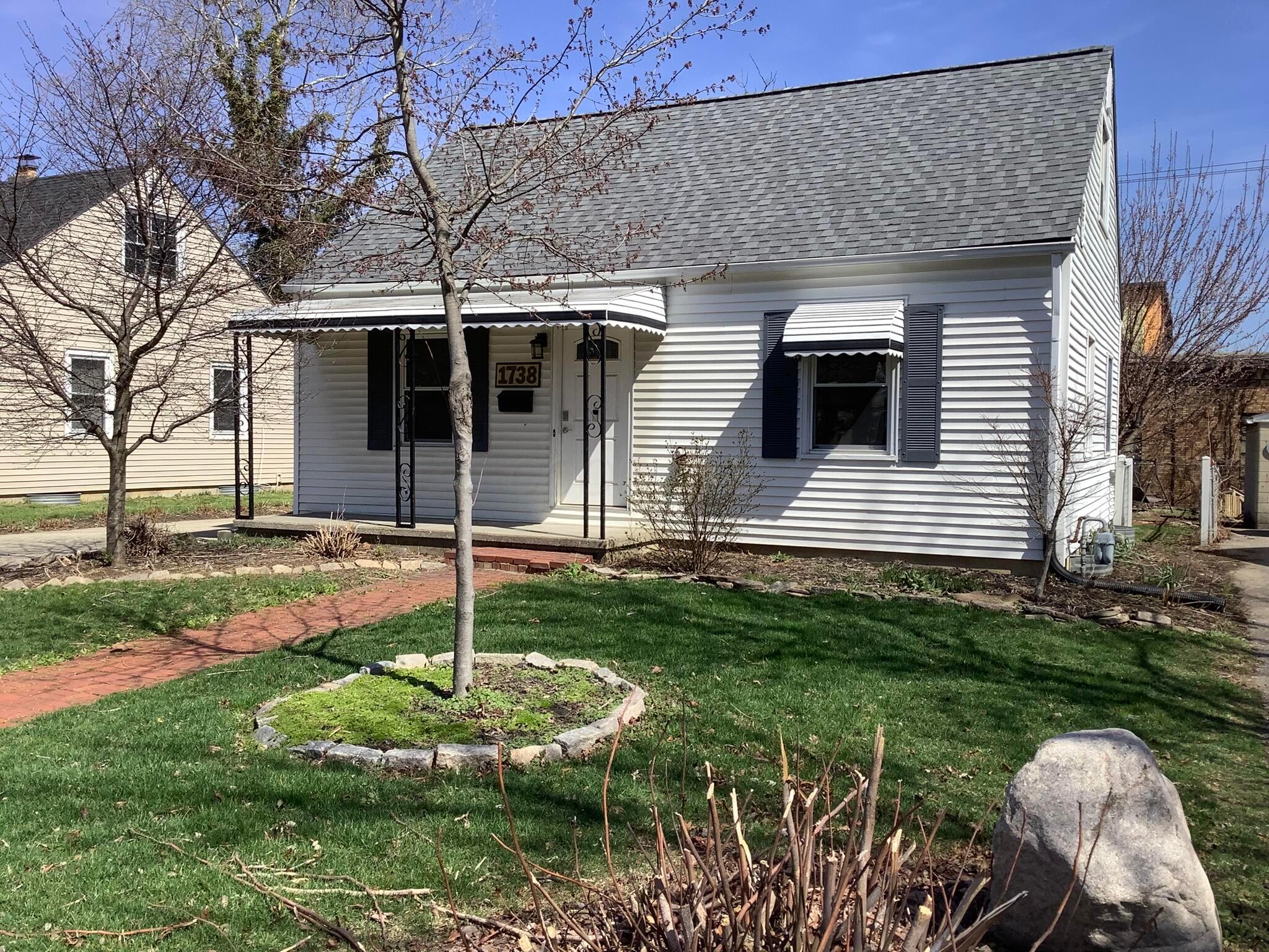 1738 Rhoda Avenue