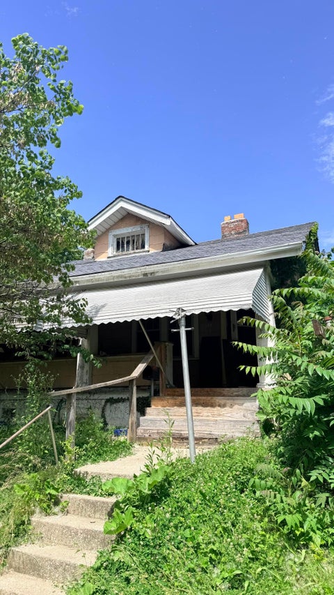 Photo of 282 N Oakley Avenue, Columbus, OH 43204 (MLS # 226020564)