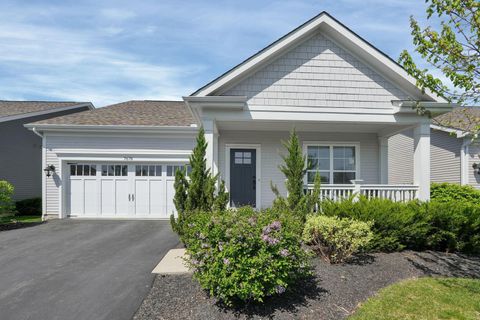 Photo of 7678 Gateway Boulevard, Powell, OH 43065 (MLS # 226012269)