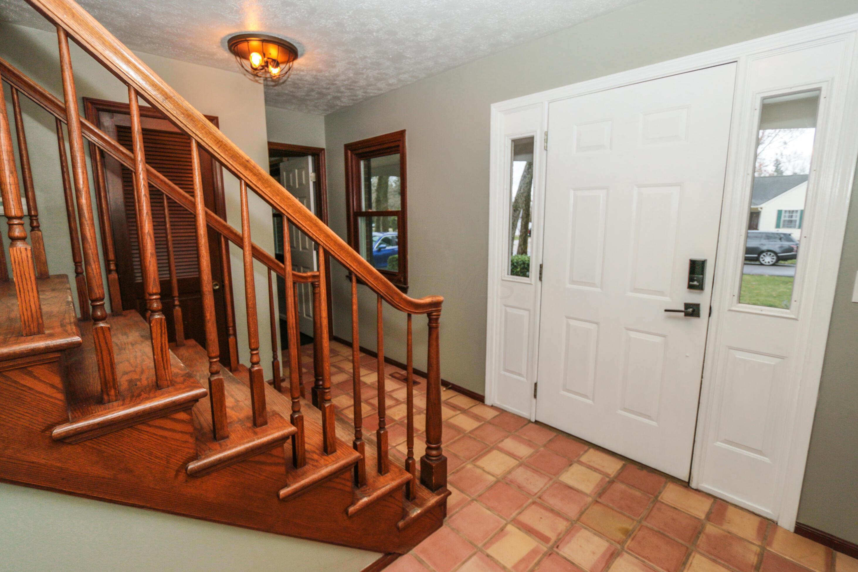 582 Hickory Place, Circleville, Ohio image 4