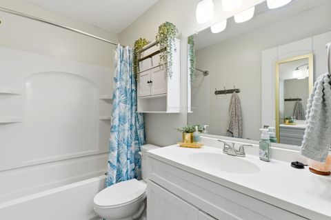 Tiny photo for 1639 Holland Drive, Hilliard, OH 43026 (MLS # 226002951)