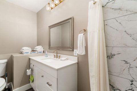 Tiny photo for 12 E Saint Clair Street, Newark, OH 43055 (MLS # 226000527)