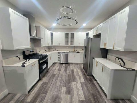 Tiny photo for 12 E Saint Clair Street, Newark, OH 43055 (MLS # 226000527)