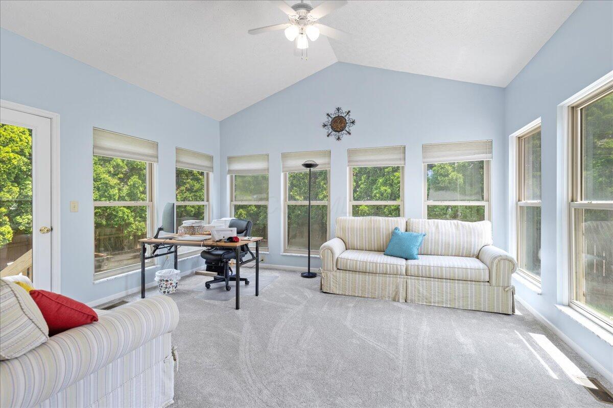 2880 Longridge Way, Grove City, Ohio image 13