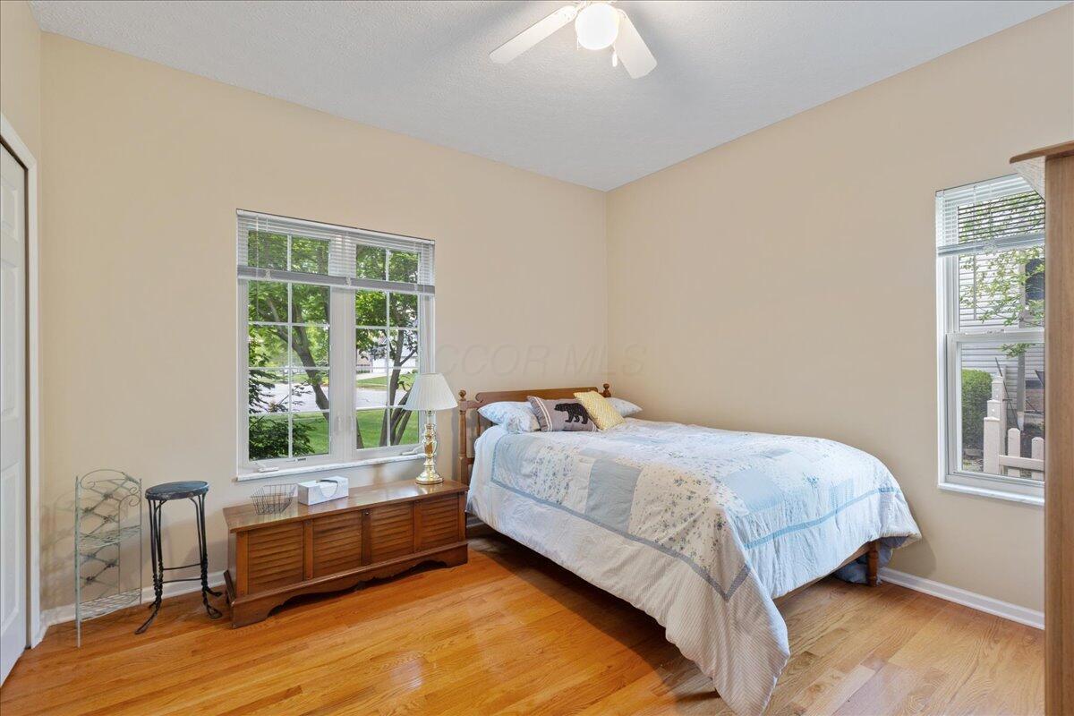 2880 Longridge Way, Grove City, Ohio image 24