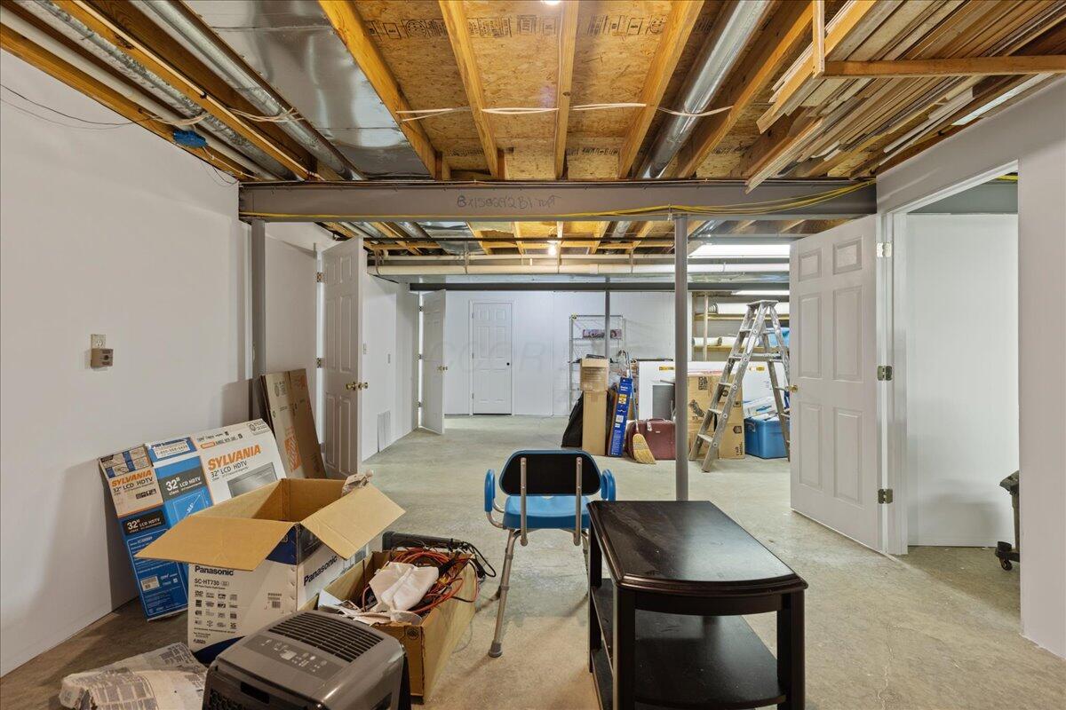 2880 Longridge Way, Grove City, Ohio image 34